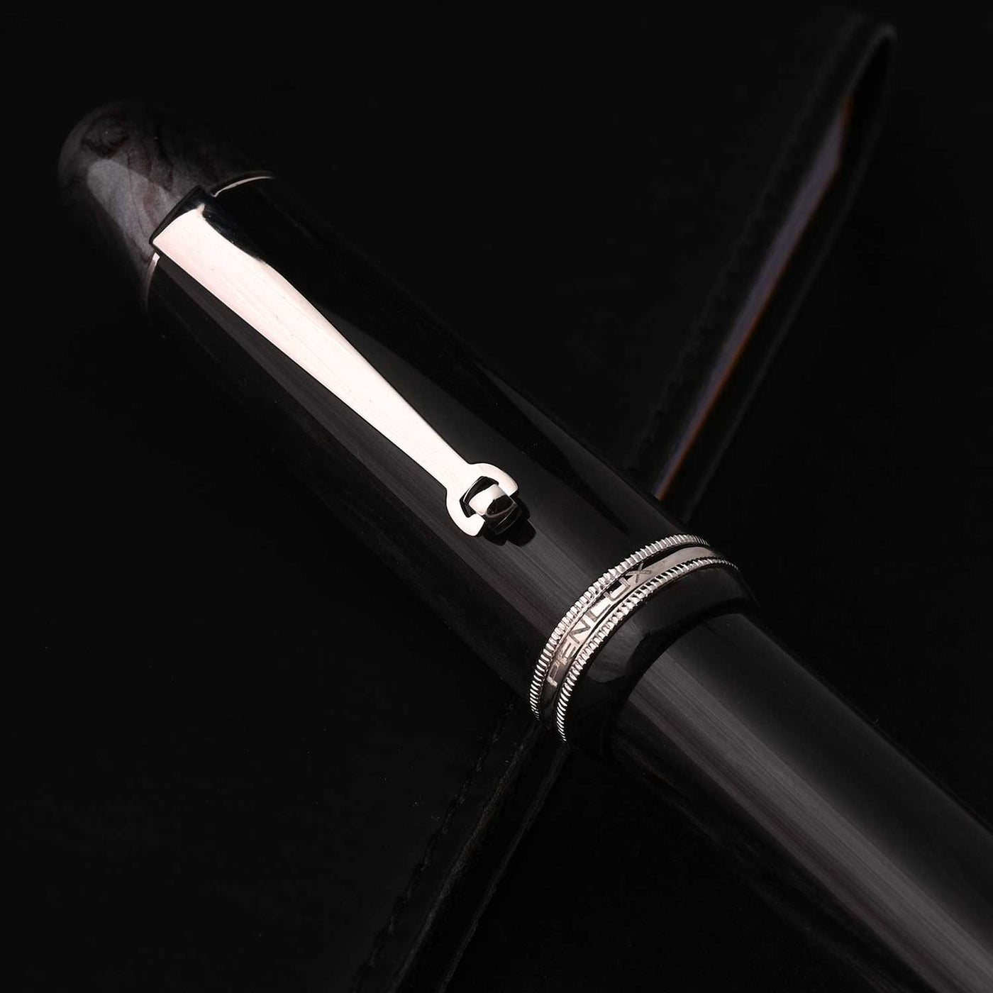 Penlux Masterpiece Grande 14K Fountain Pen - Black Wave 7