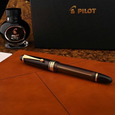 Pilot Custom 823 Fountain Pen - Amber Brown GT 6