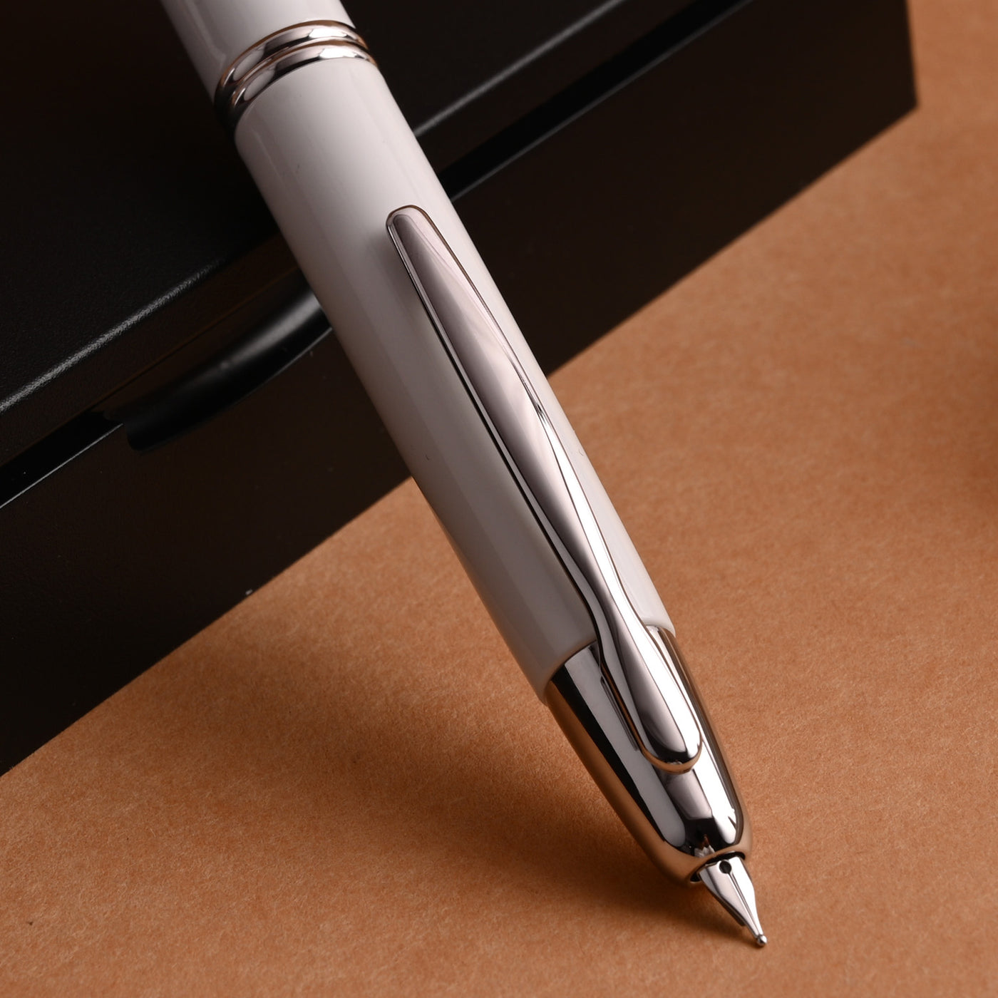 Pilot Capless Fountain Pen - White CT 9