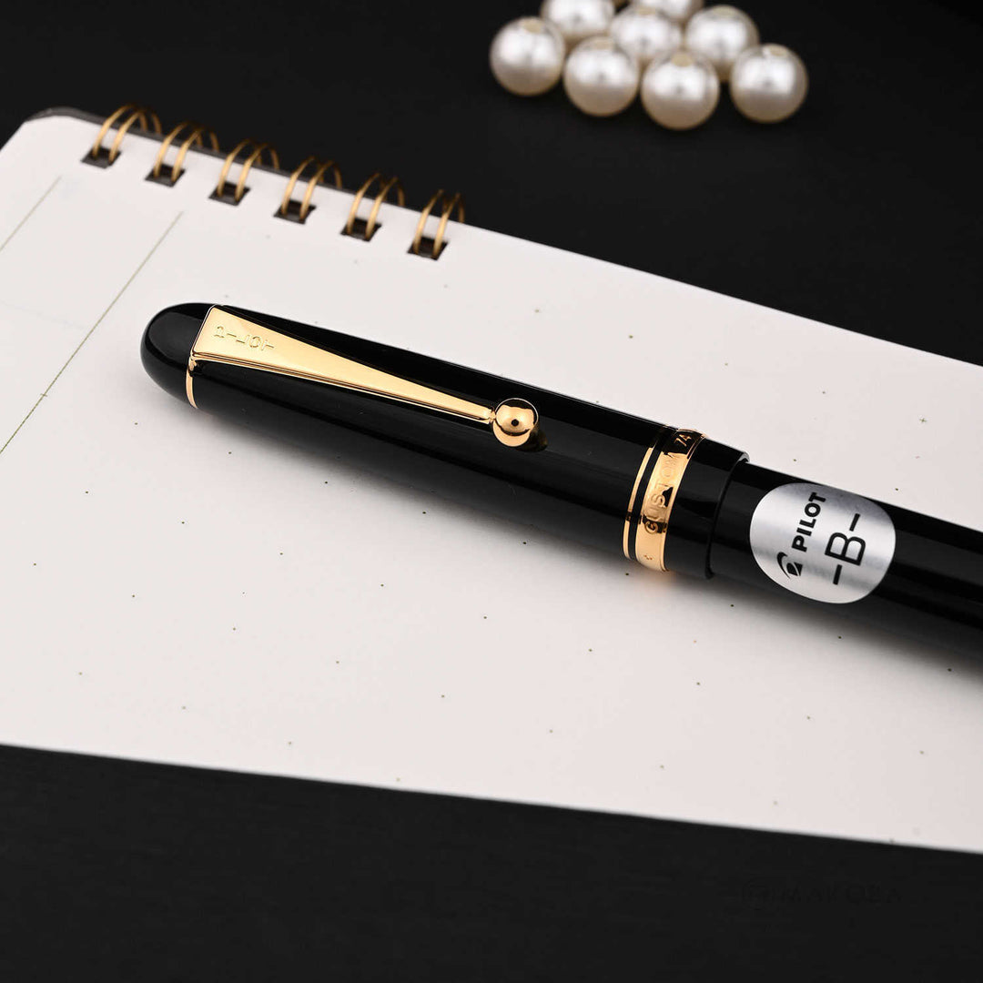 PILOT CUSTOM ７４ 万年筆 ブラック ゴールド　F 細字 １４K Buy Pilot Custom 74 Fountain Pen - Black GT Online at Makoba - Pilot
