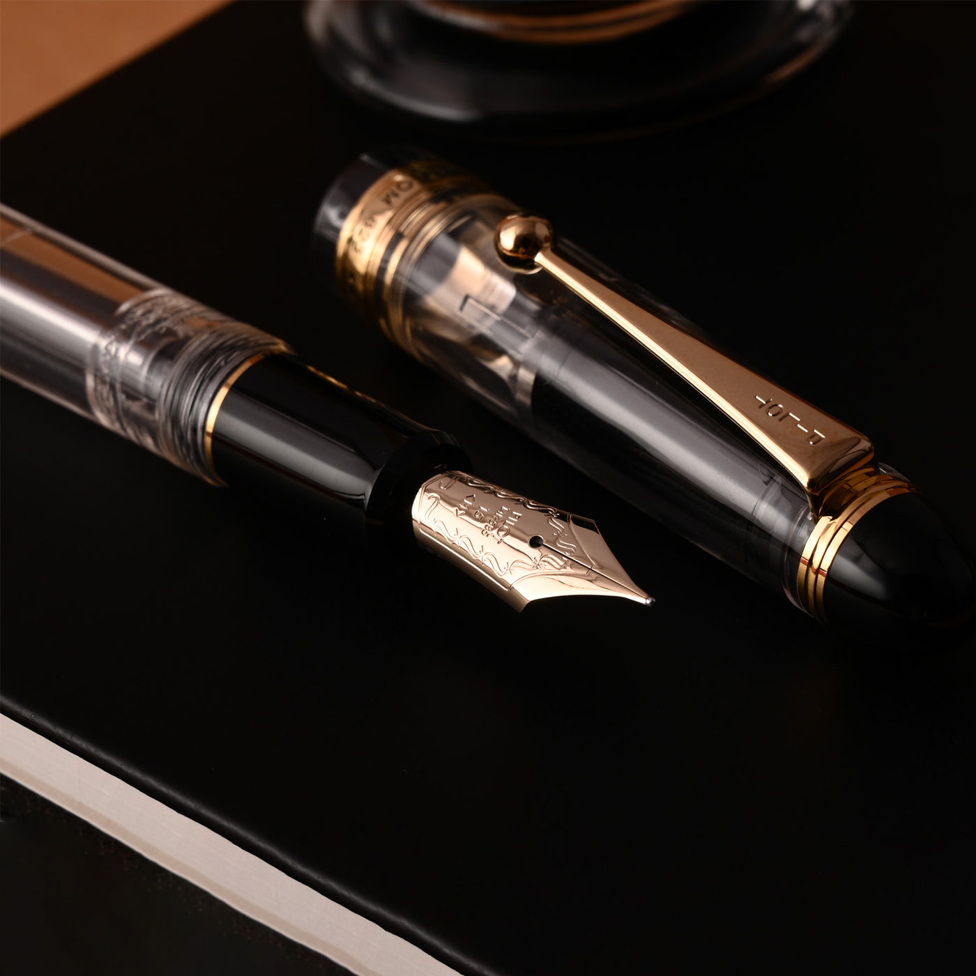 Pilot Custom 823 Fountain Pen - Clear GT 9