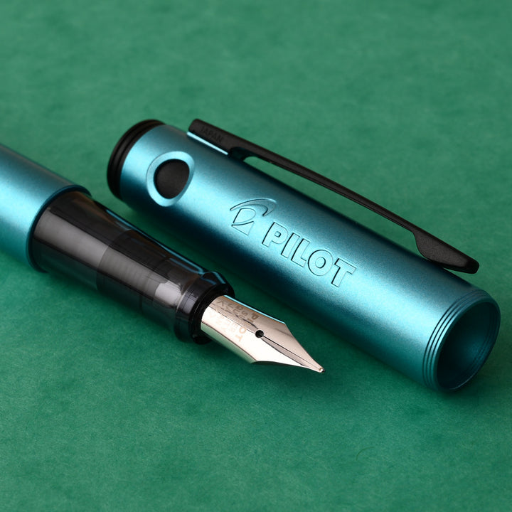 PILOT Fountain pen 万年筆 美品 18K Fサイズ Buy Pilot Explorer Fountain Pen - Turquoise Online at Makoba - Pilot
