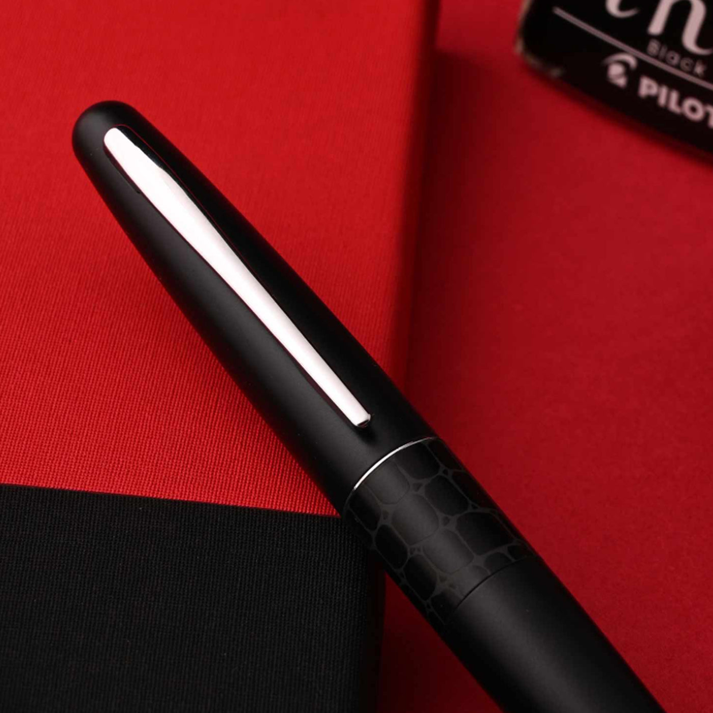 Pilot MR Animal Fountain Pen with Con40 Converter - Black Crocodile CT