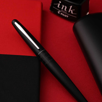 Pilot MR Animal Fountain Pen with Con40 Converter - Black Crocodile CT