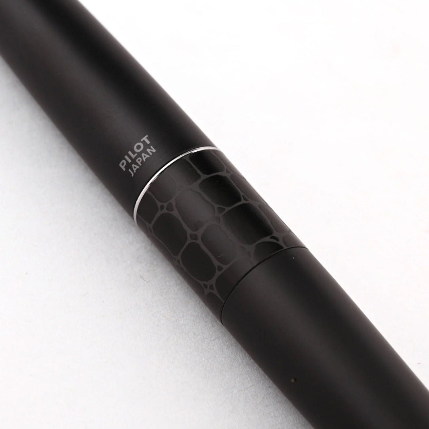 Pilot MR Animal Fountain Pen with Con40 Converter - Black Crocodile CT