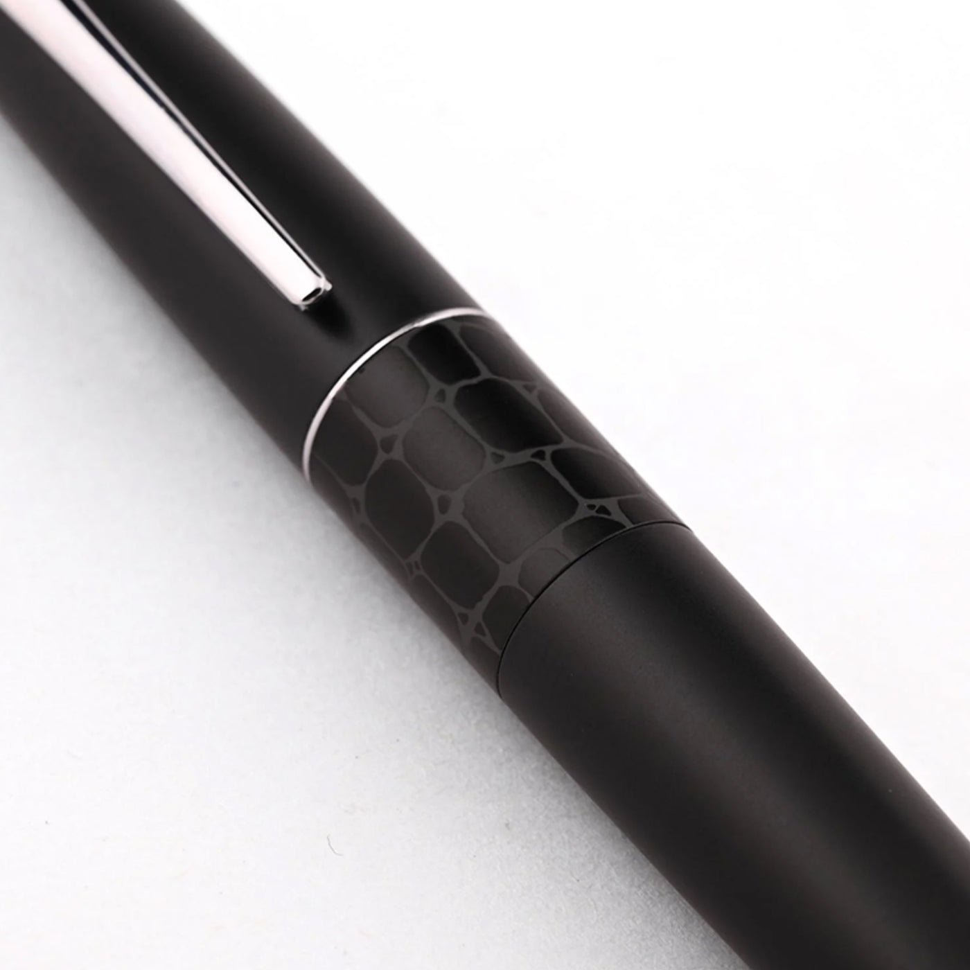 Pilot MR Animal Fountain Pen with Con40 Converter - Black Crocodile CT