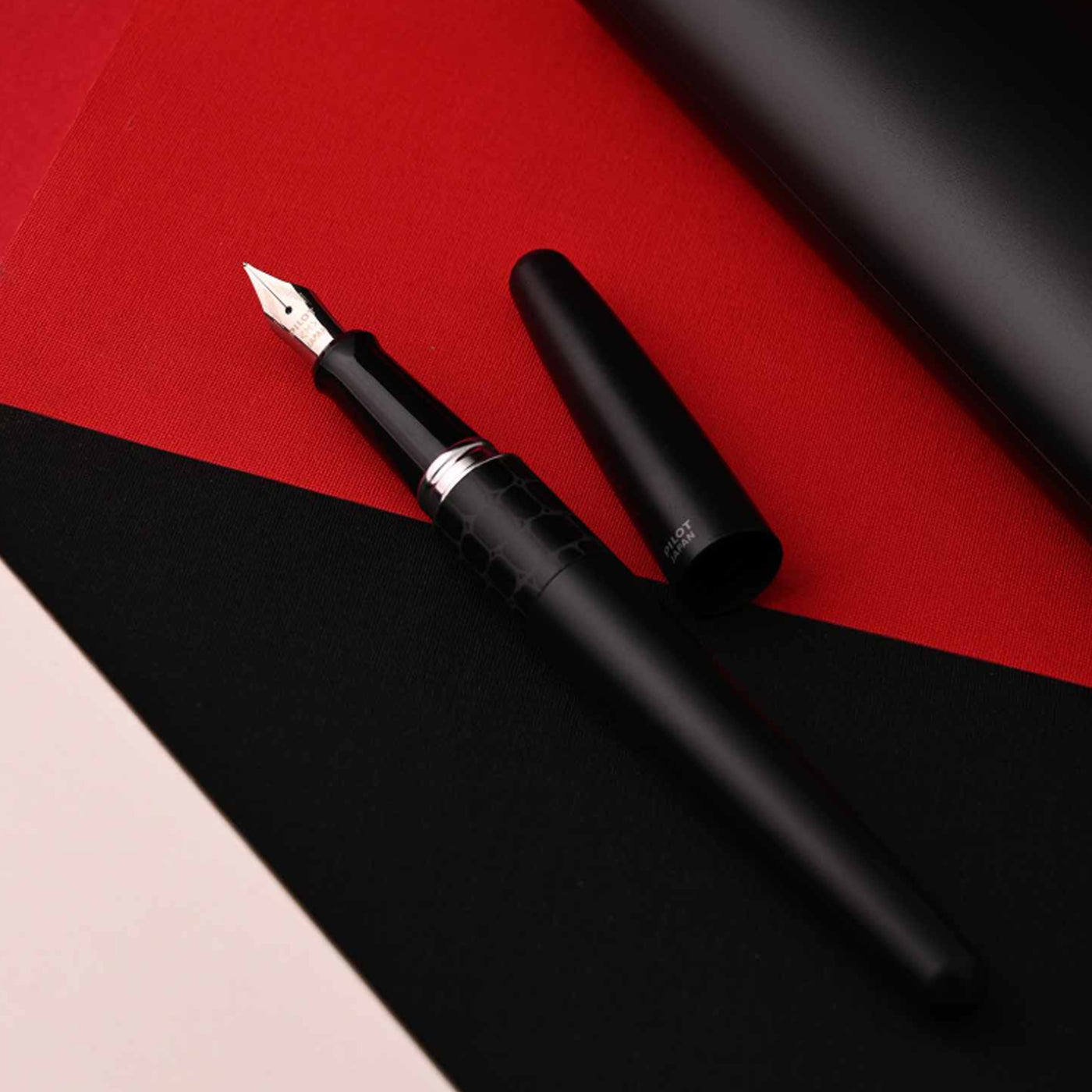 Pilot MR Animal Fountain Pen with Con40 Converter - Black Crocodile CT