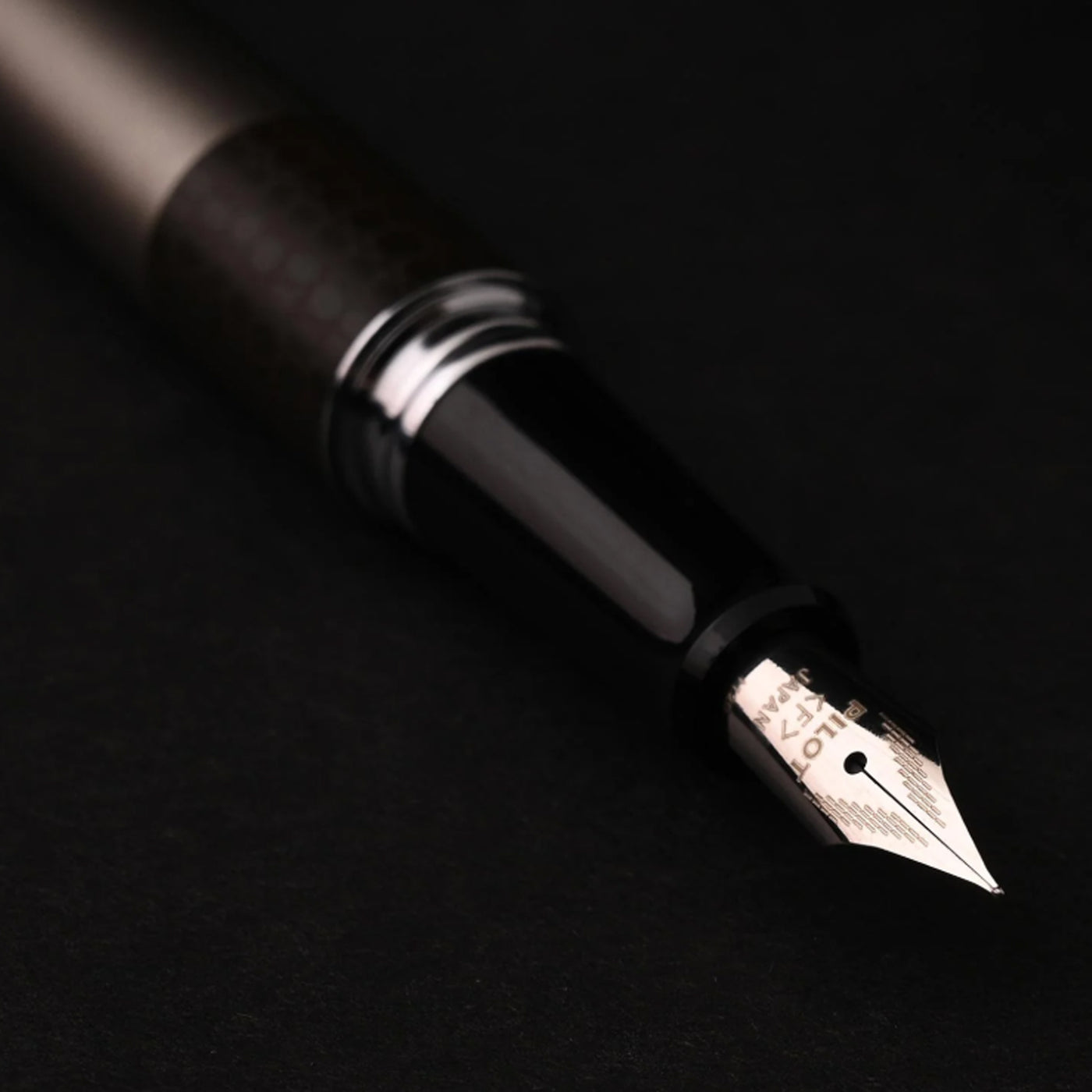 Pilot MR Animal Fountain Pen with Con40 Converter - Bronze Lizard CT