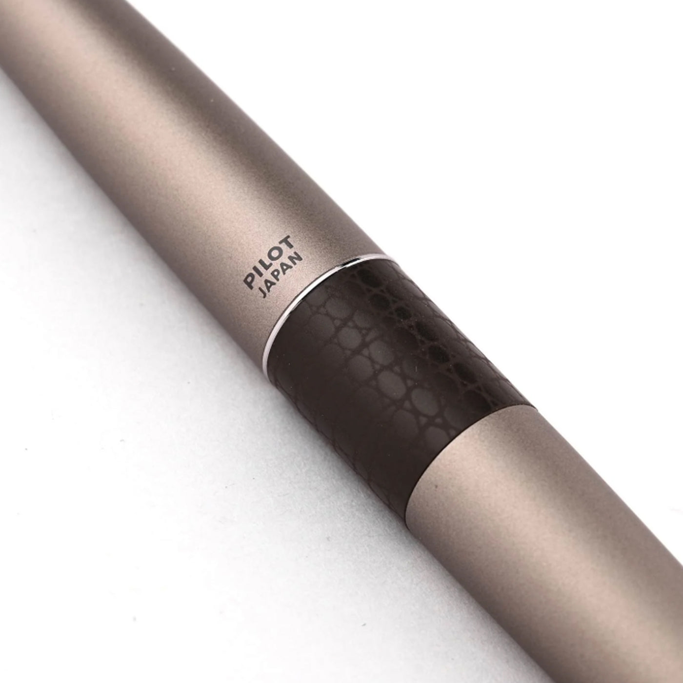 Pilot MR Animal Fountain Pen with Con40 Converter - Bronze Lizard CT