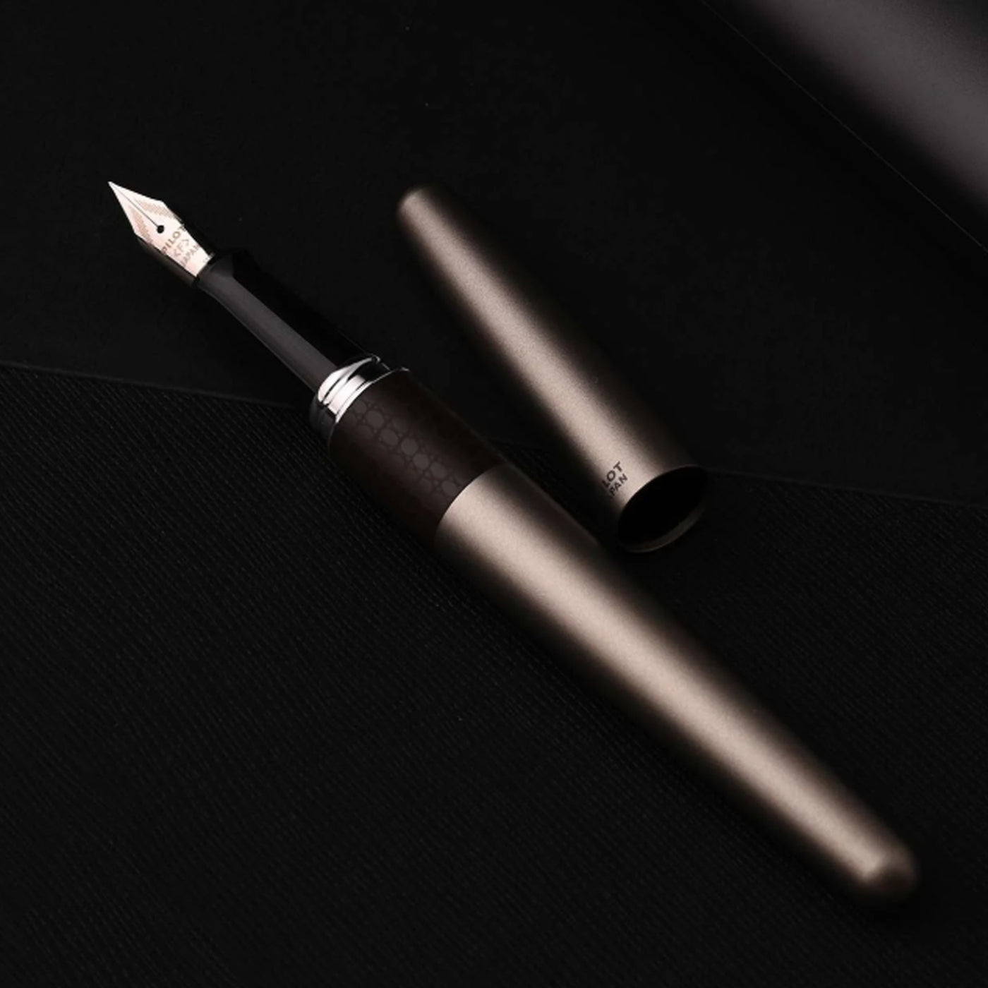 Pilot MR Animal Fountain Pen with Con40 Converter - Bronze Lizard CT