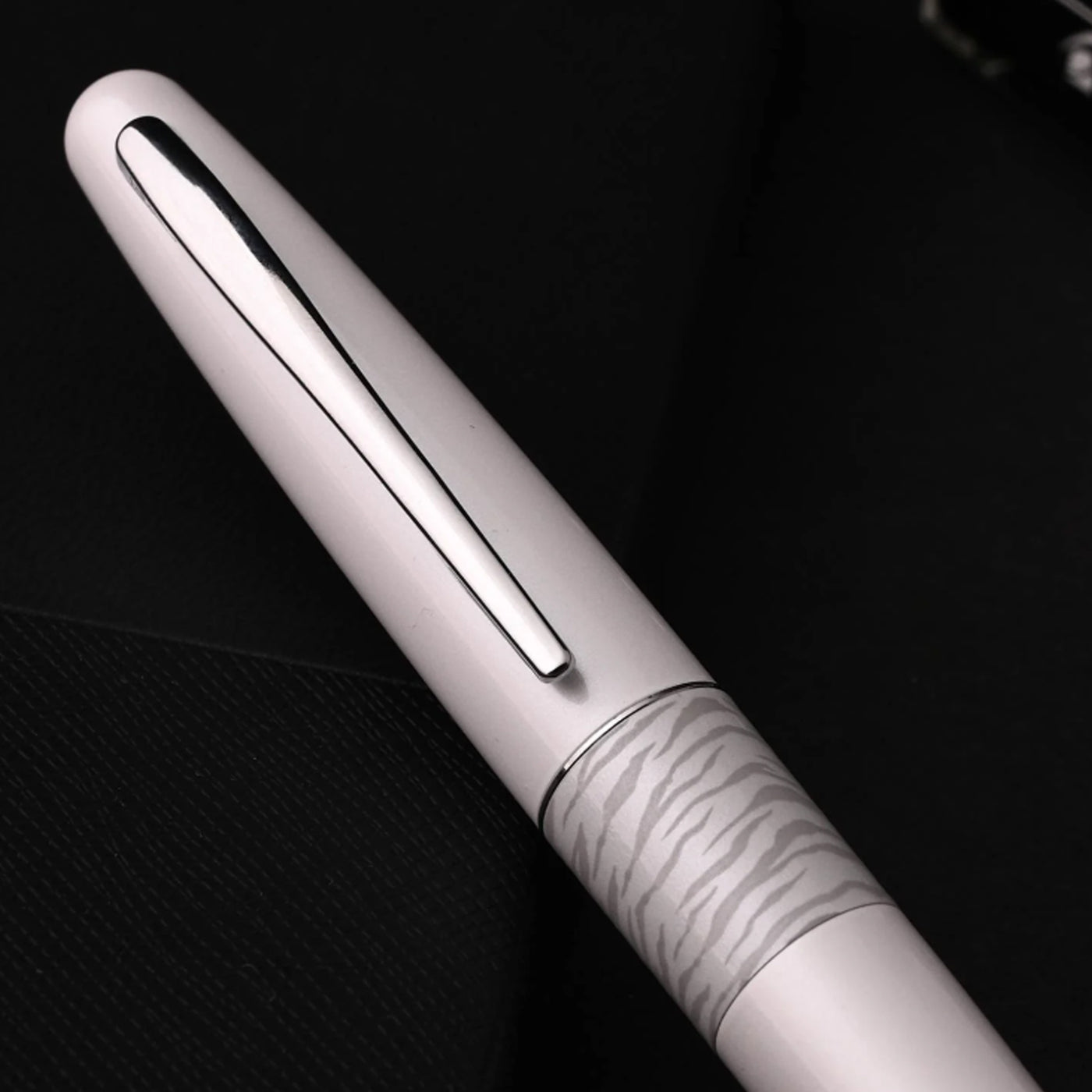 Pilot MR Animal Fountain Pen with Con40 Converter - White Tiger CT