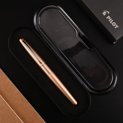 Pilot Metropolitan Fountain Pen with Con40 Converter - Gold Gloss CT