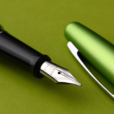 Pilot Metropolitan Retro Pop with Con40 Converter Fountain Pen - Green Marble CT