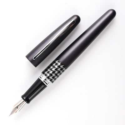 Pilot Metropolitan Retro Pop with Con40 Converter Fountain Pen - Grey Houndstooth CT