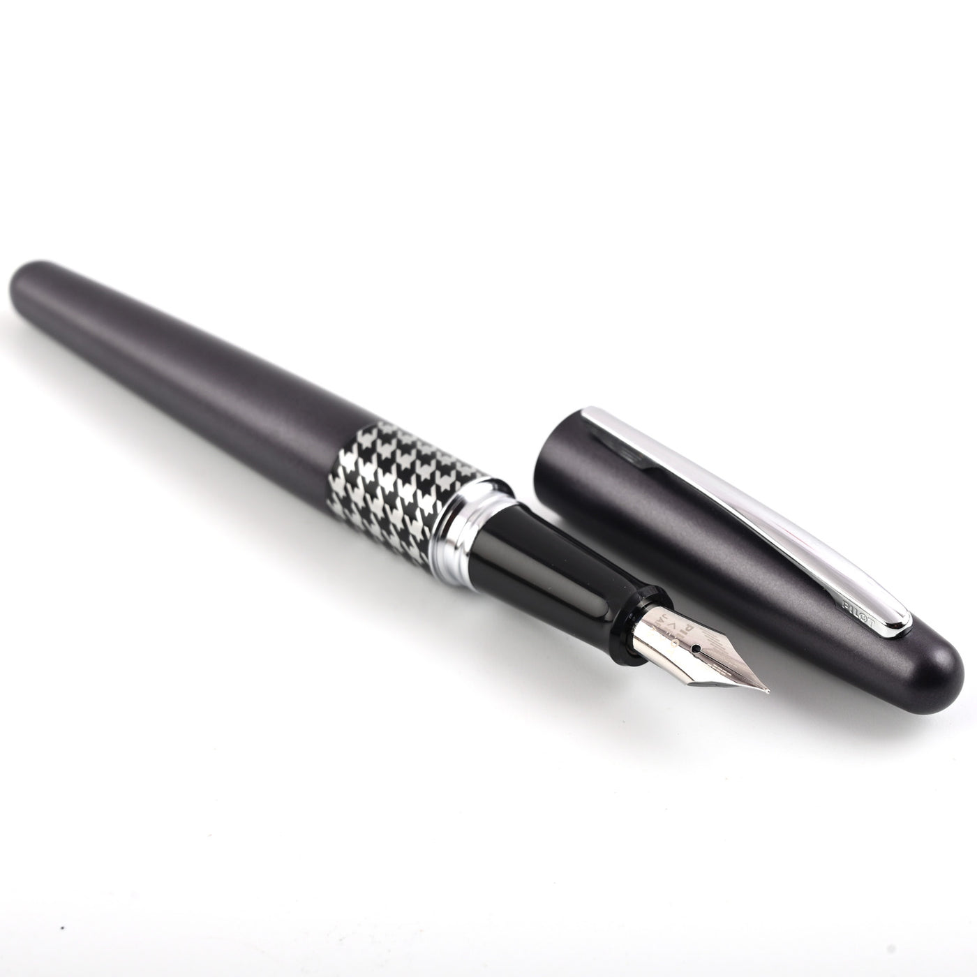 Pilot Metropolitan Retro Pop with Con40 Converter Fountain Pen - Grey Houndstooth CT