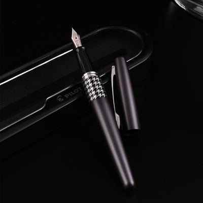 Pilot Metropolitan Retro Pop with Con40 Converter Fountain Pen - Grey Houndstooth CT