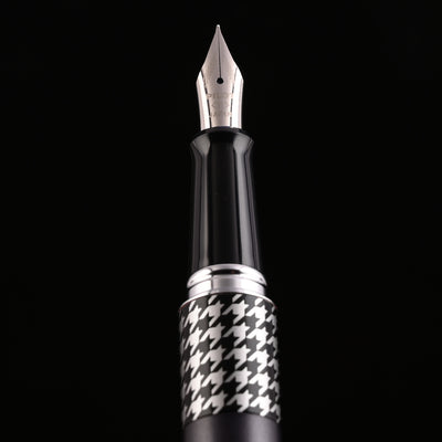 Pilot Metropolitan Retro Pop with Con40 Converter Fountain Pen - Grey Houndstooth CT