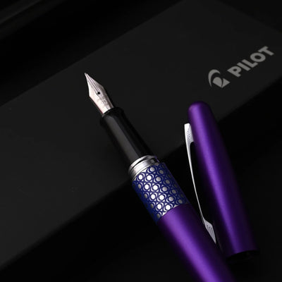 Pilot Metropolitan Retro Pop with Con40 Converter Fountain Pen - Purple Ellipse CT