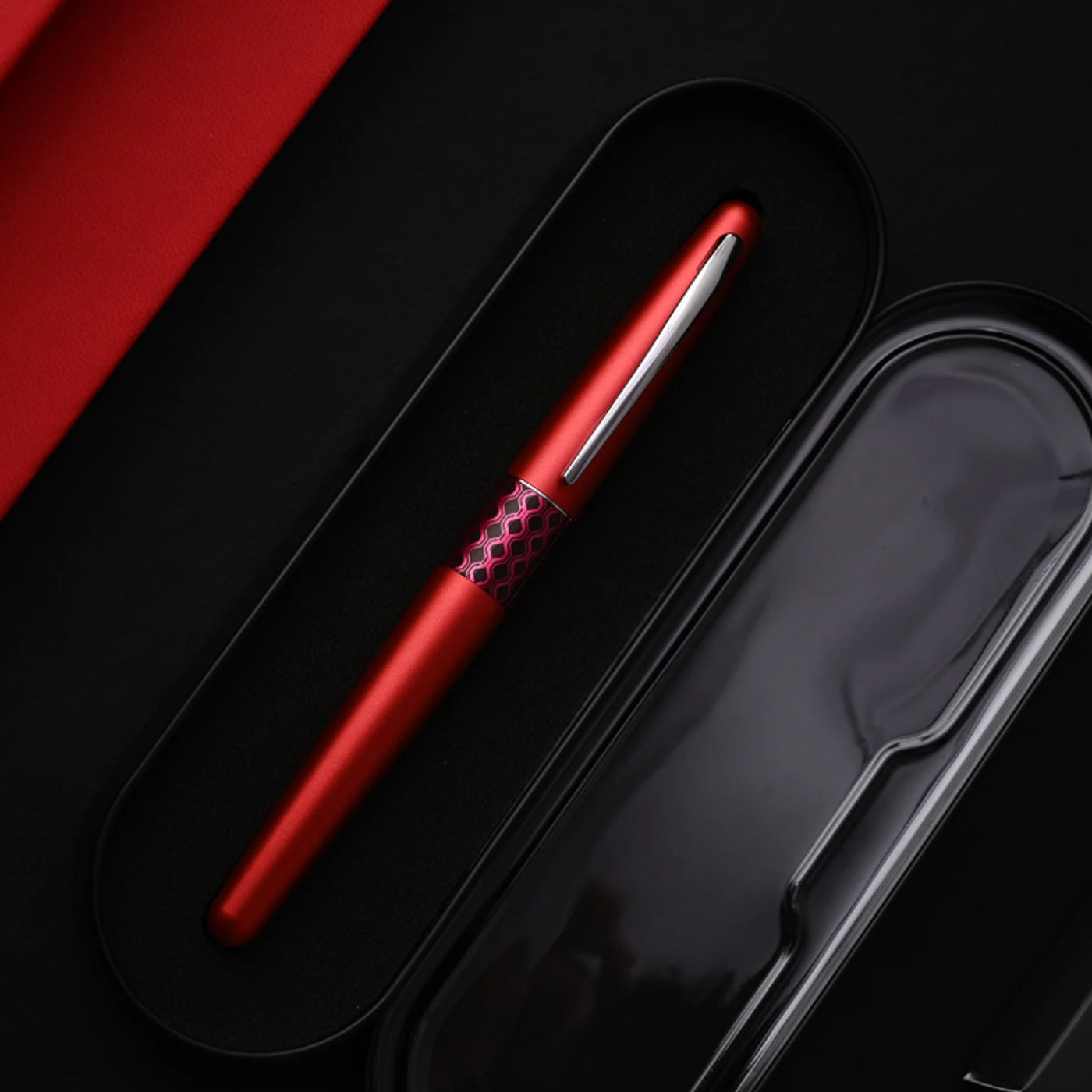 Pilot Metropolitan Retro Pop with Con40 Converter Fountain Pen - Red Wave CT