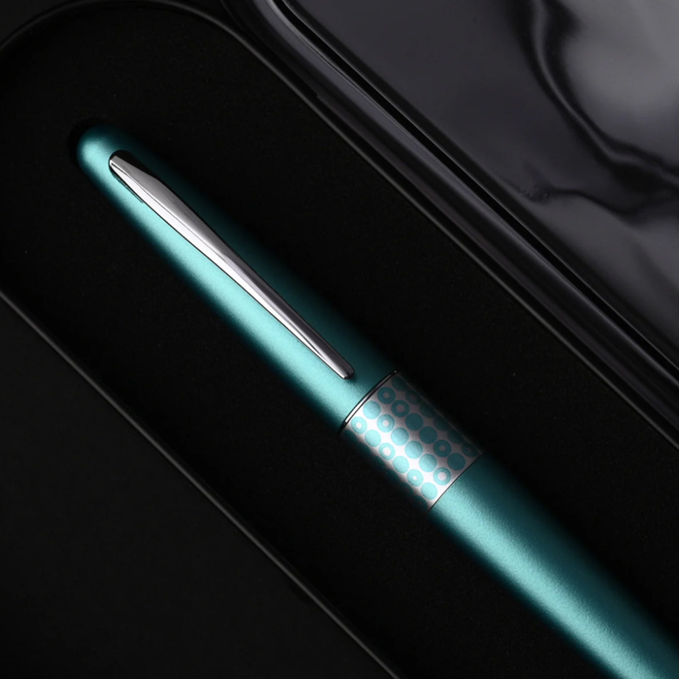 Pilot Metropolitan Retro Pop with Con40 Converter Fountain Pen - Turquoise Dot CT