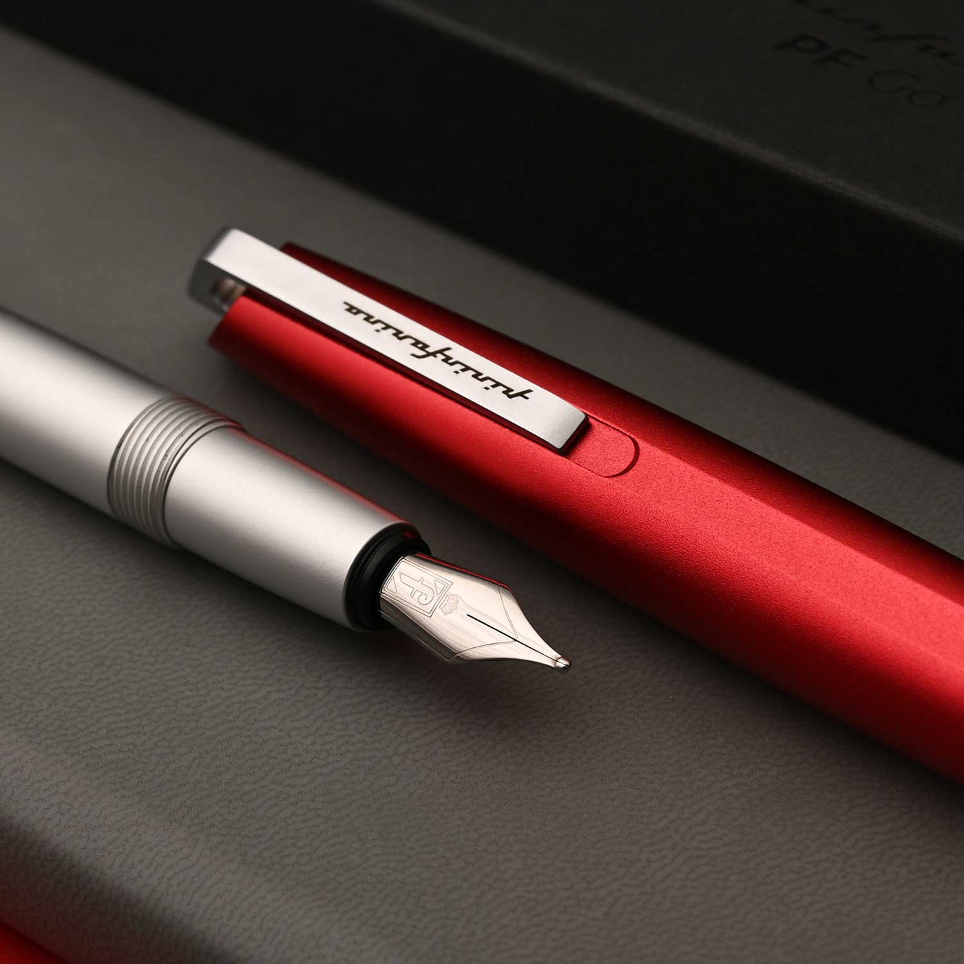 Pininfarina Segno PF Go Fountain Pen - Red 16