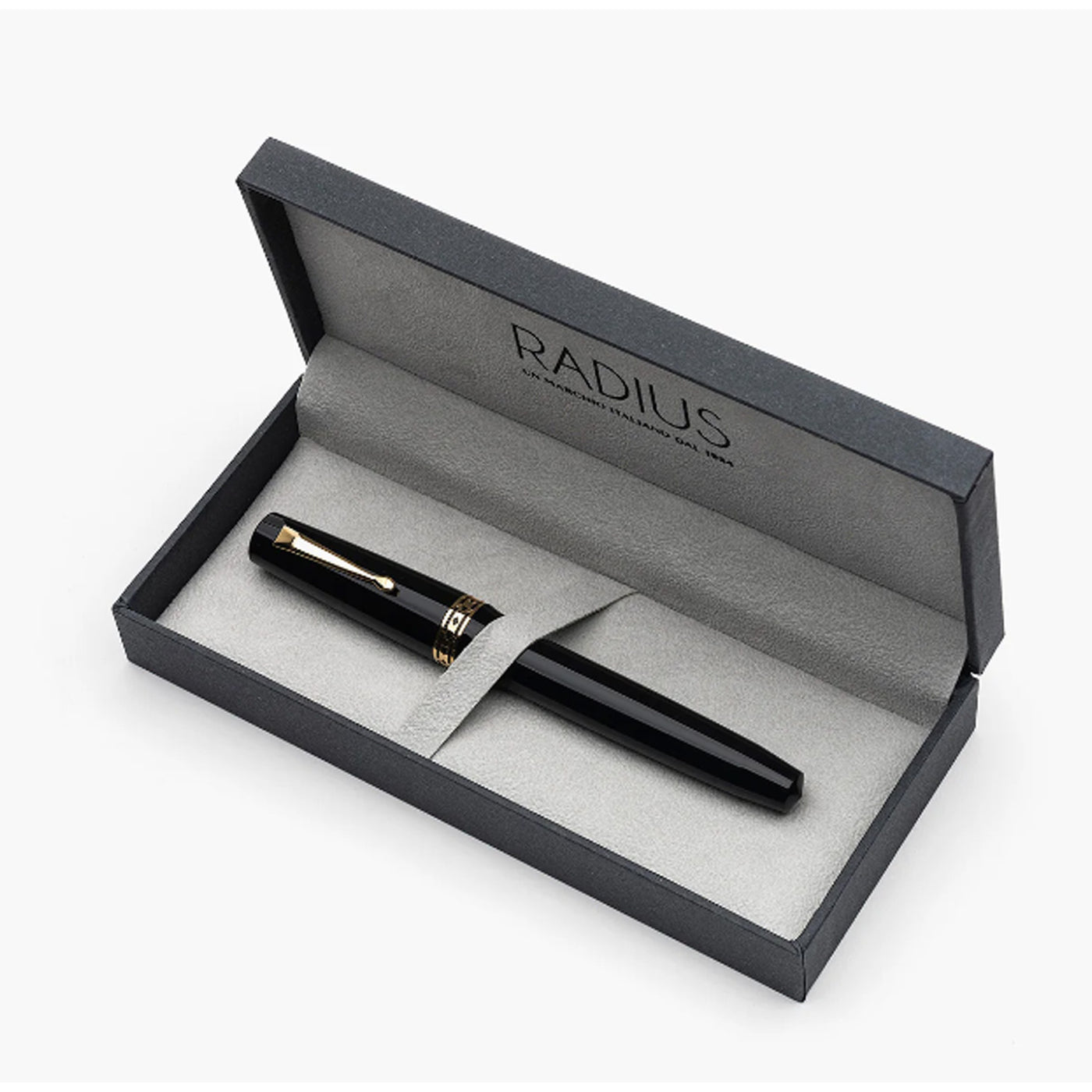 Radius 1934 Settimo Fountain Pen - Matte Black GT 4