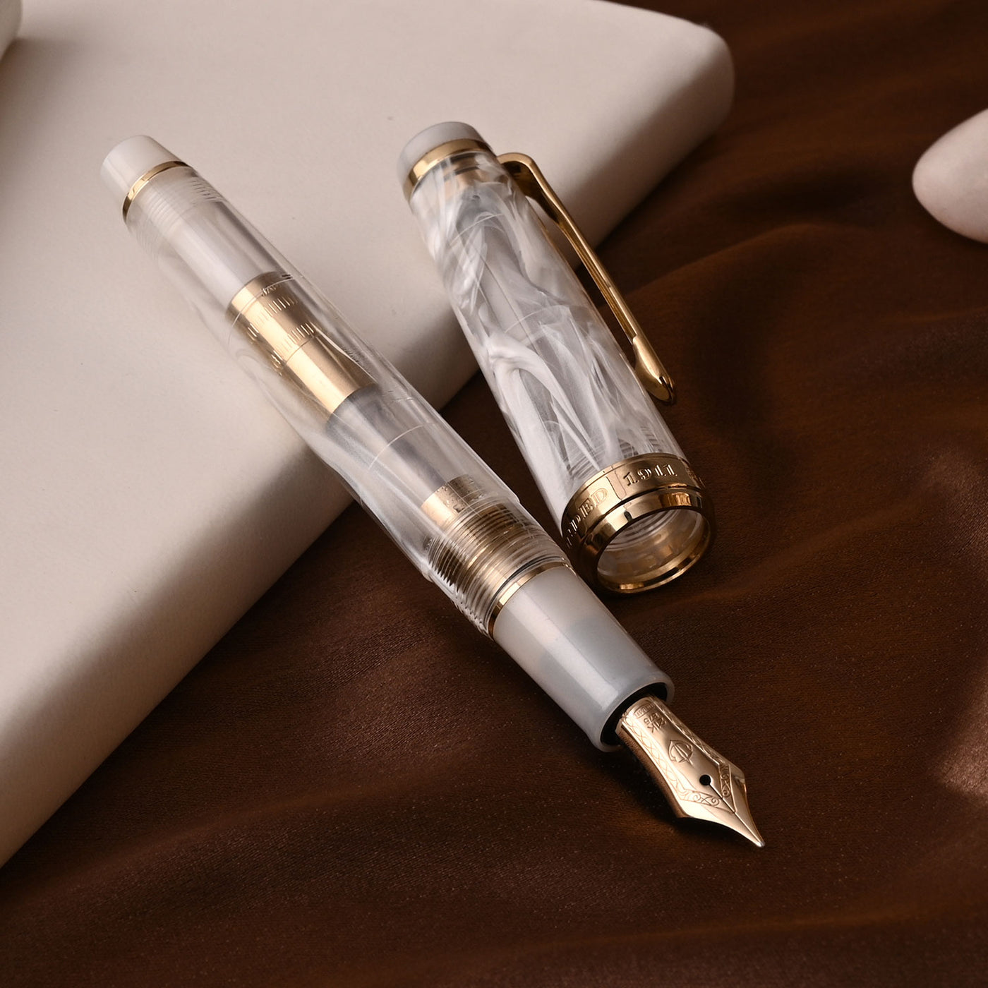 Sailor Professional Gear Slim Veilio Fountain Pen Pearl White GT (Limited Production) 6