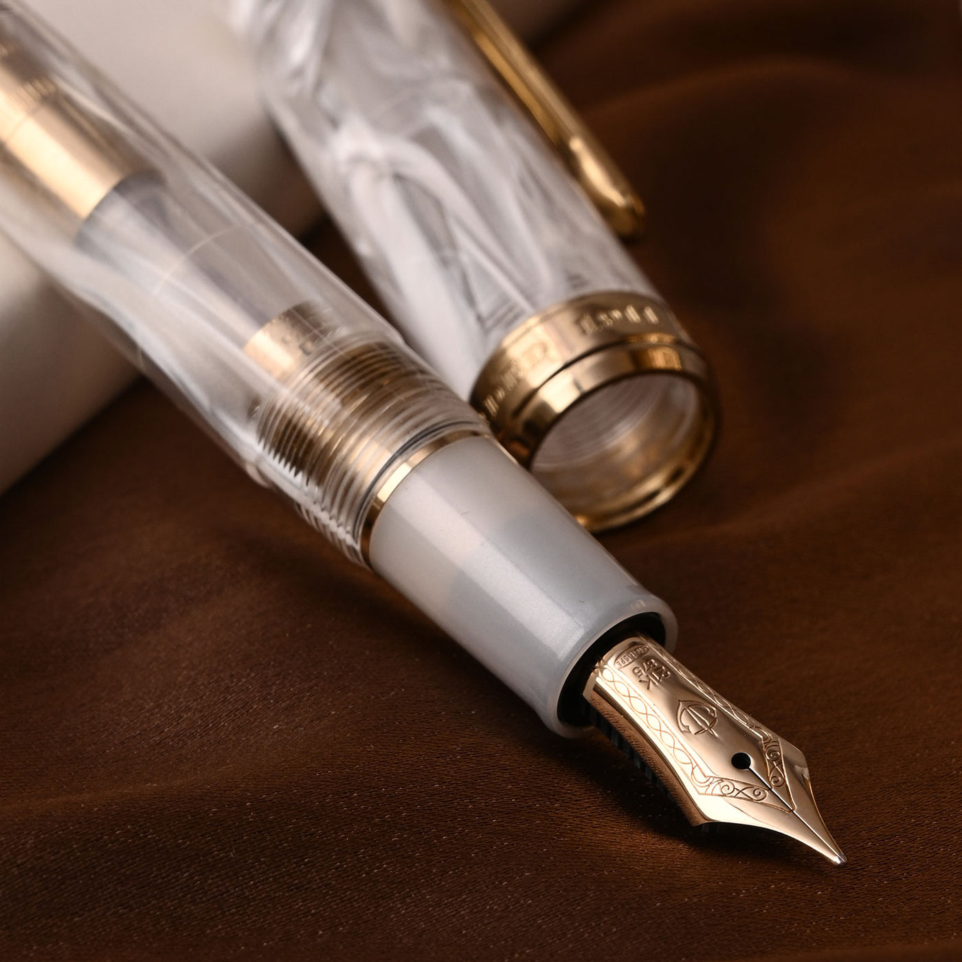 Sailor Professional Gear Slim Veilio Fountain Pen Pearl White GT (Limited Production) 7