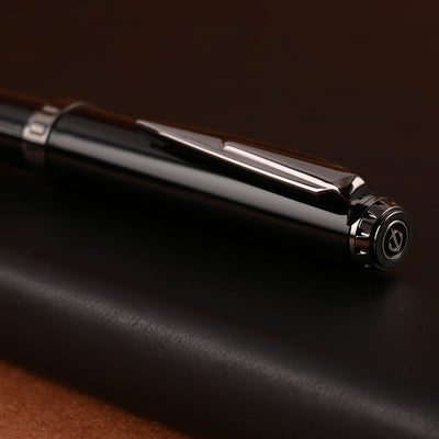 Sailor Reglus Fountain Pen - Black RT 9