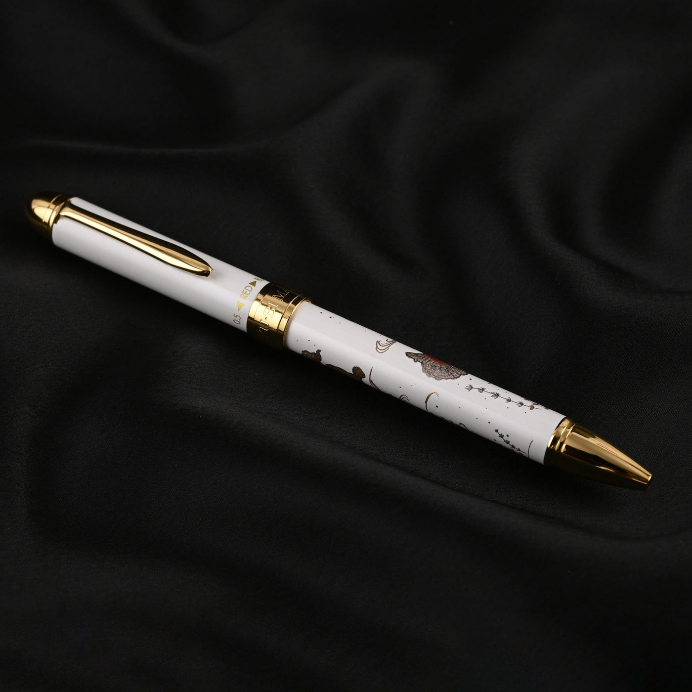 Sailor Yubi Maki-e Gold Fish Multifunction Pen - White GT 12