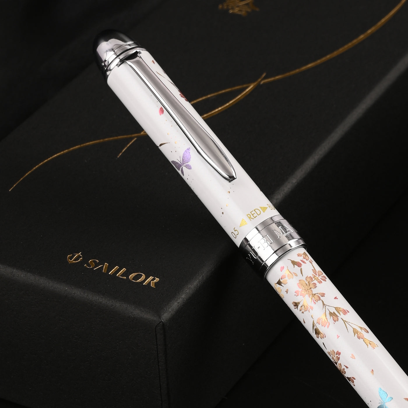 Sailor Yubi Maki-e Shidarezakura White Weeping Cherry Multifunction Pen 10