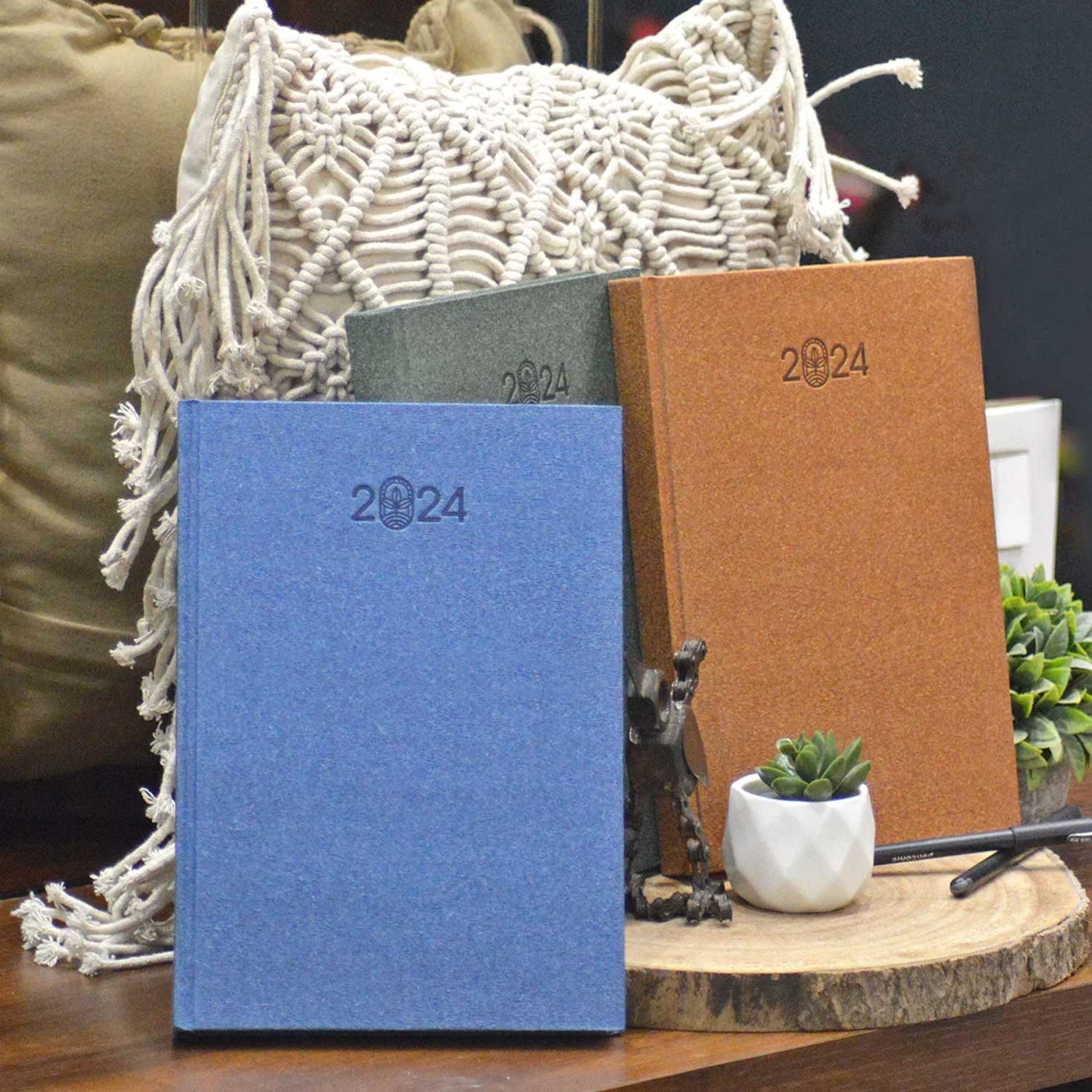 Scholar Eco 2024 A5 Daily Planner – Blue