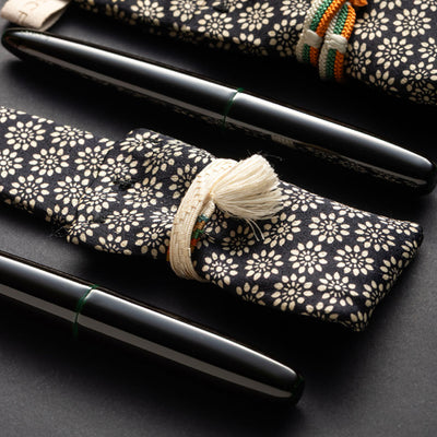 Scribo Piuma Tamenuri 14K Fountain Pen - Hane Kuro & Gold (Limited Edition)