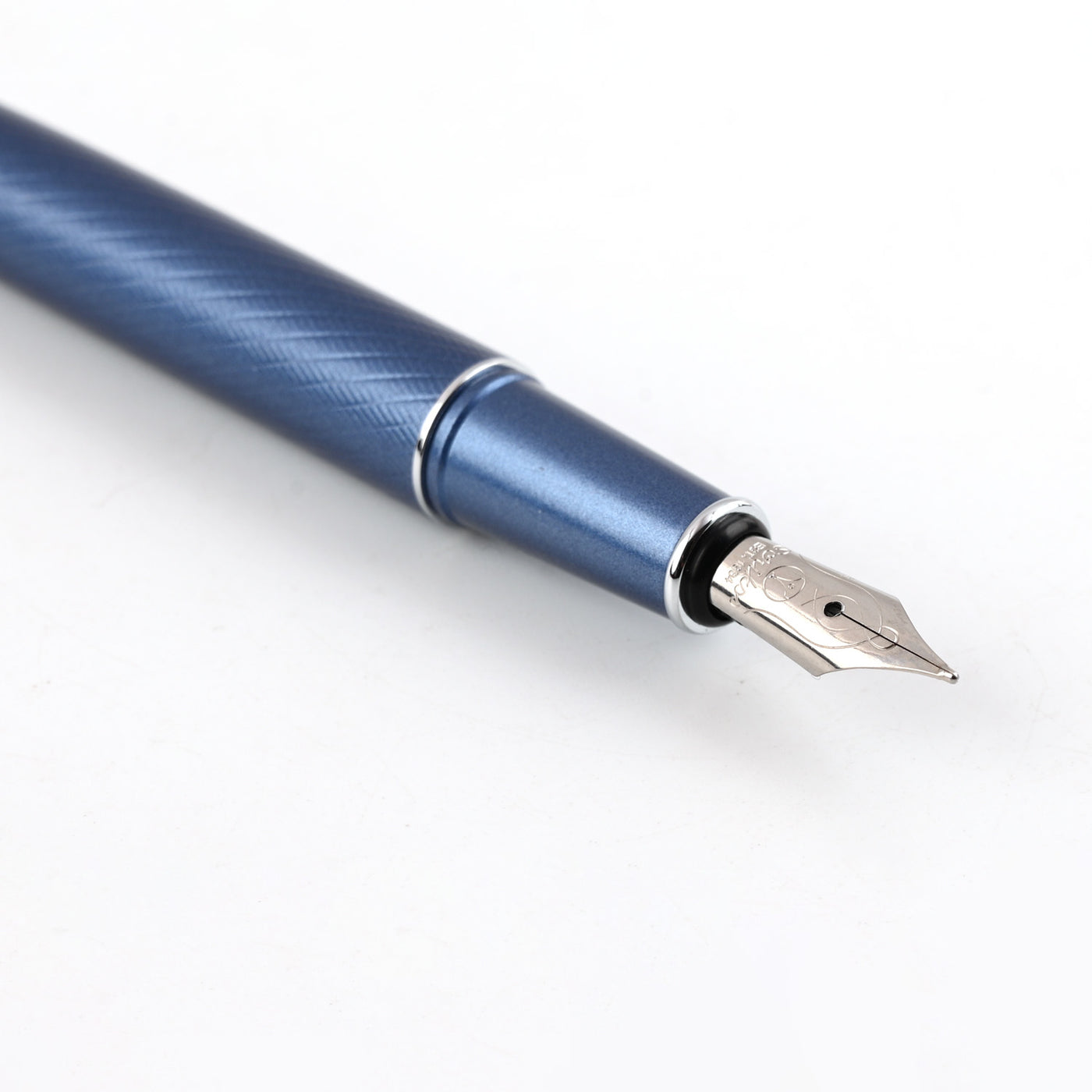 Scrikss Noble 35 Fountain Pen - Metallic Blue PVD