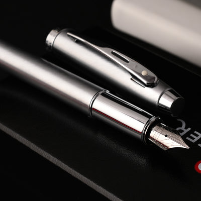 Sheaffer 100 Fountain Pen - Brushed Chrome CT 8