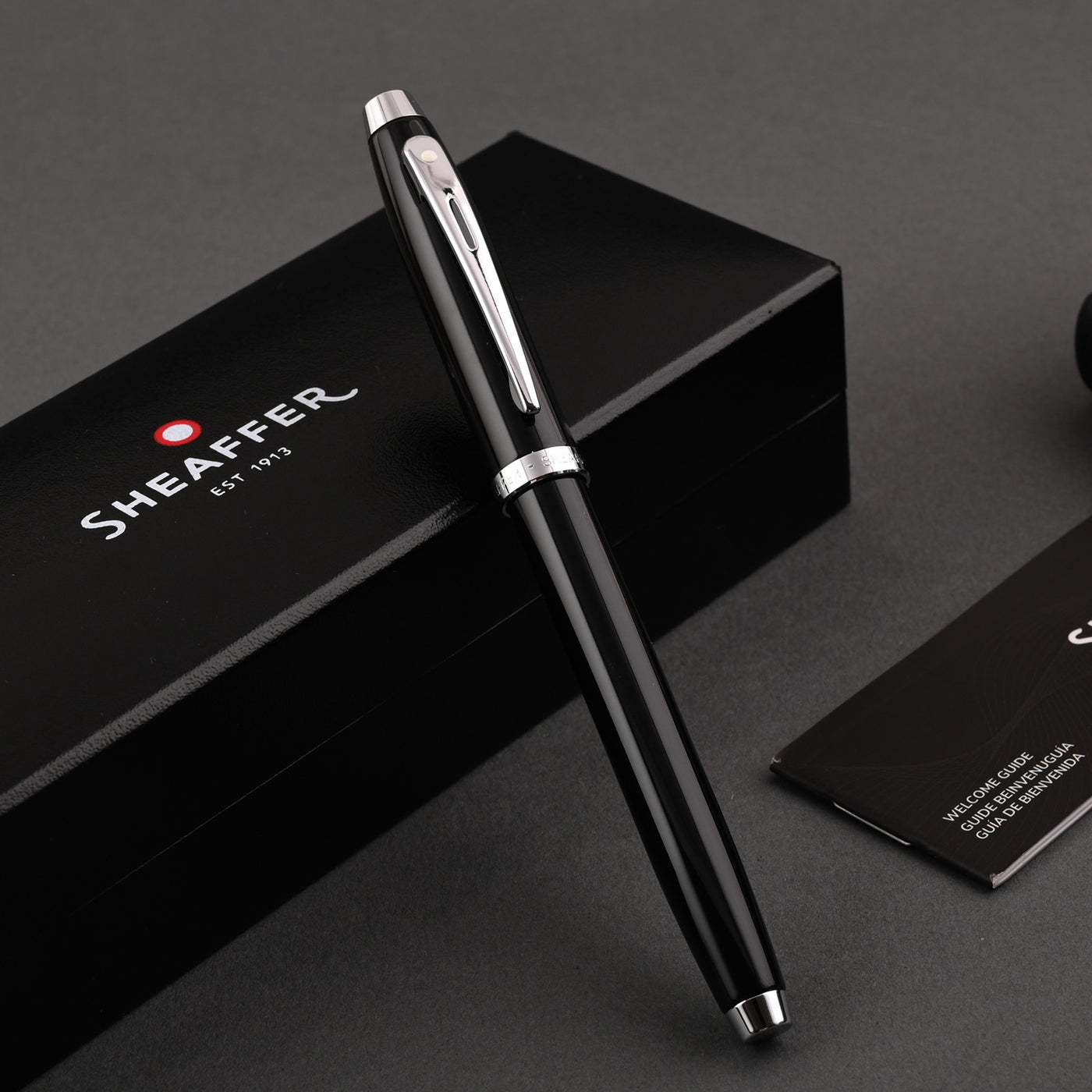 Sheaffer 100 Fountain Pen - Glossy Black CT 12