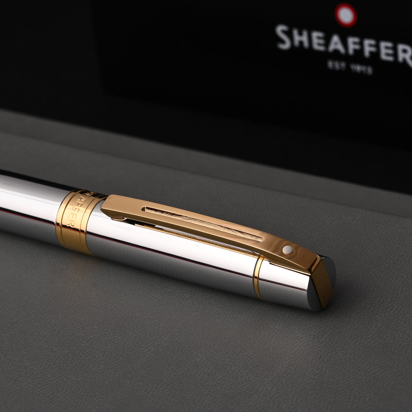 Sheaffer 300 Ball Pen - Bright Chrome GT 10