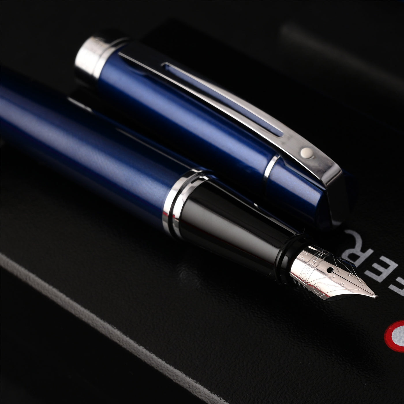 Sheaffer 300 Fountain Pen - Glossy Blue CT 8