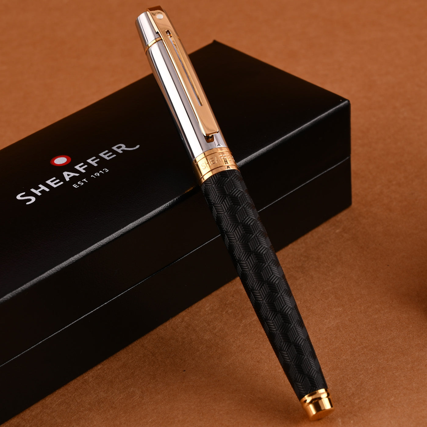 Sheaffer 300 Roller Ball Pen - Engraved Black & Chrome GT 11