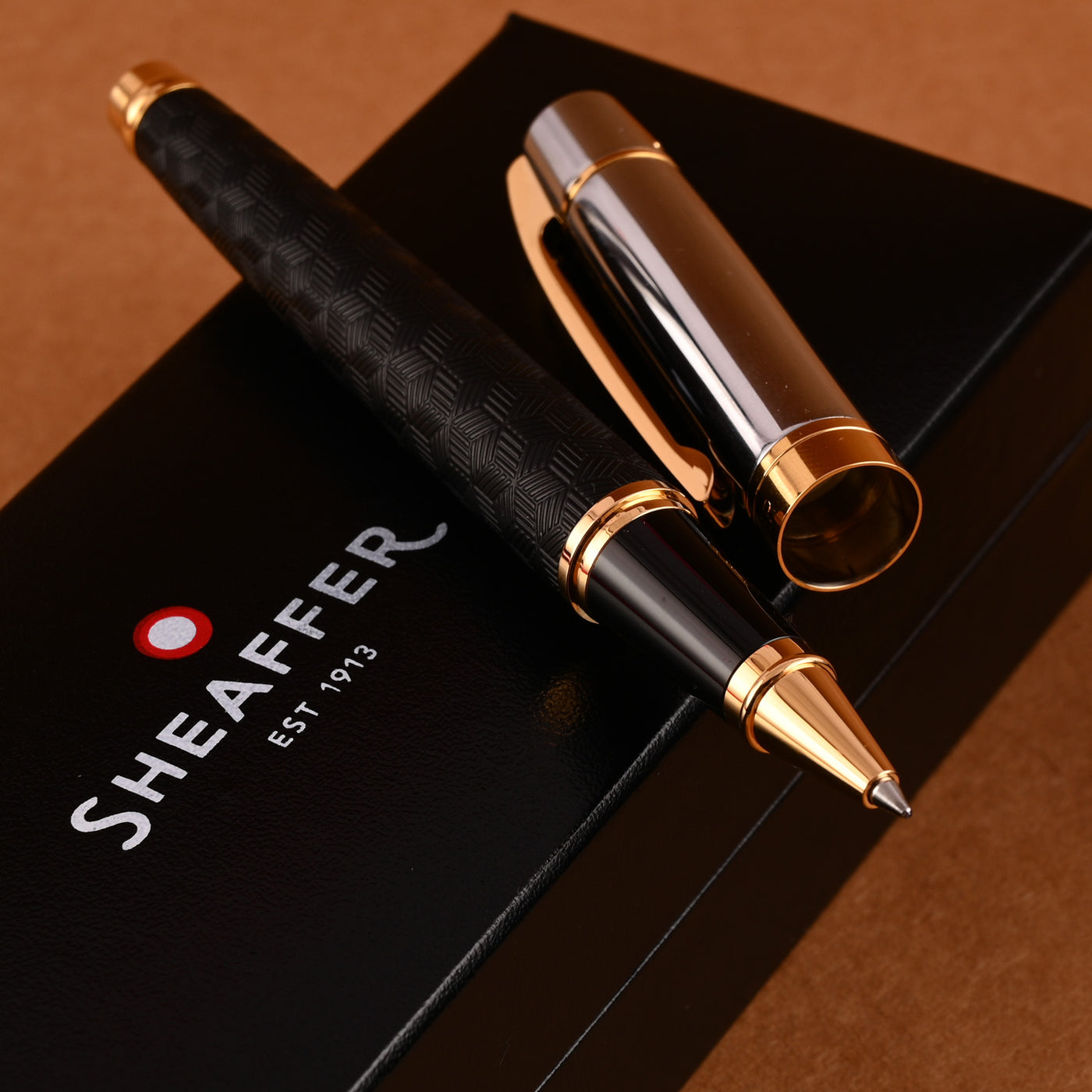 Sheaffer 300 Roller Ball Pen - Engraved Black & Chrome GT 7