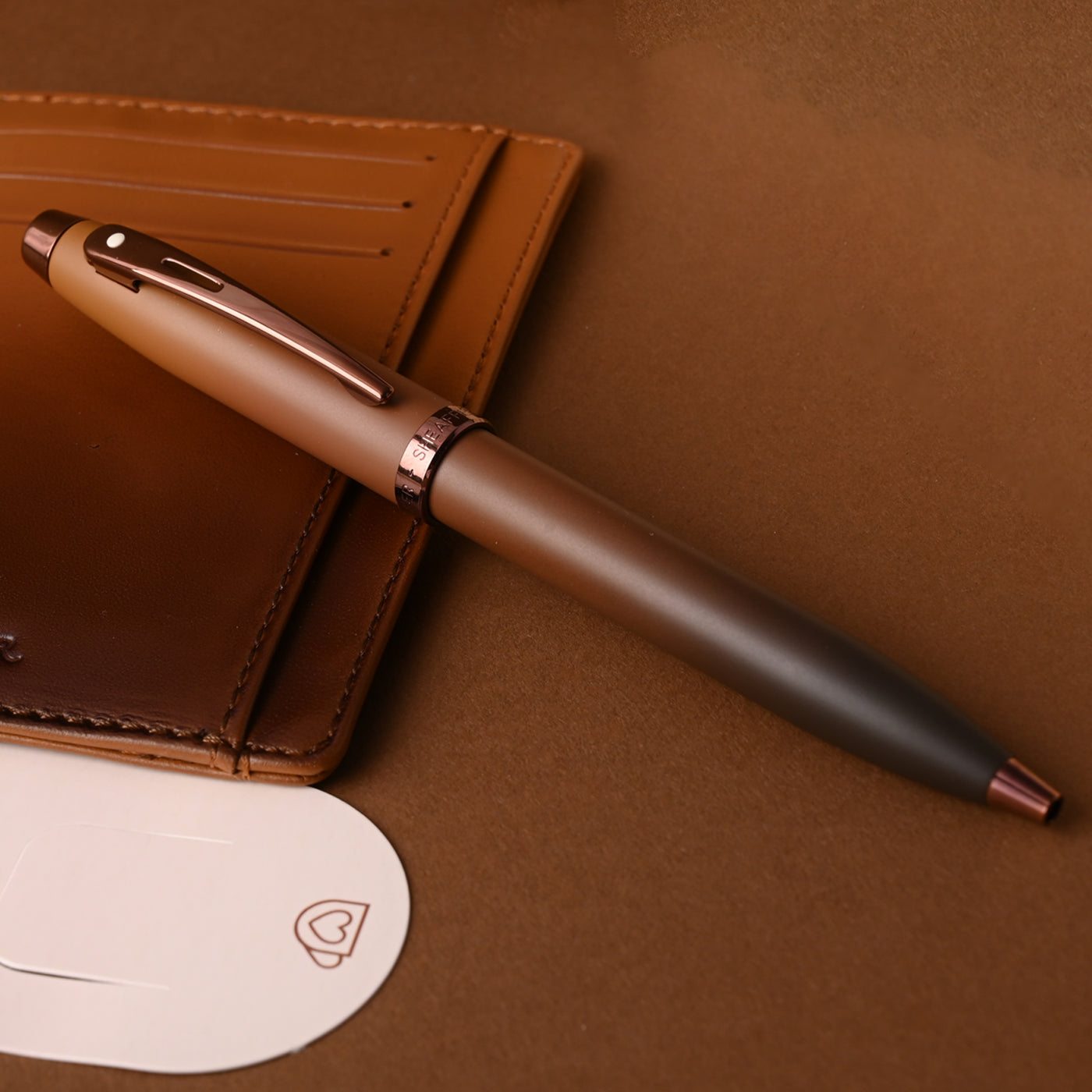 Sheaffer 9374 Gift Set - 100 Series Coffee Matte Brown Ball Pen with Brown Credit Card Holder 3