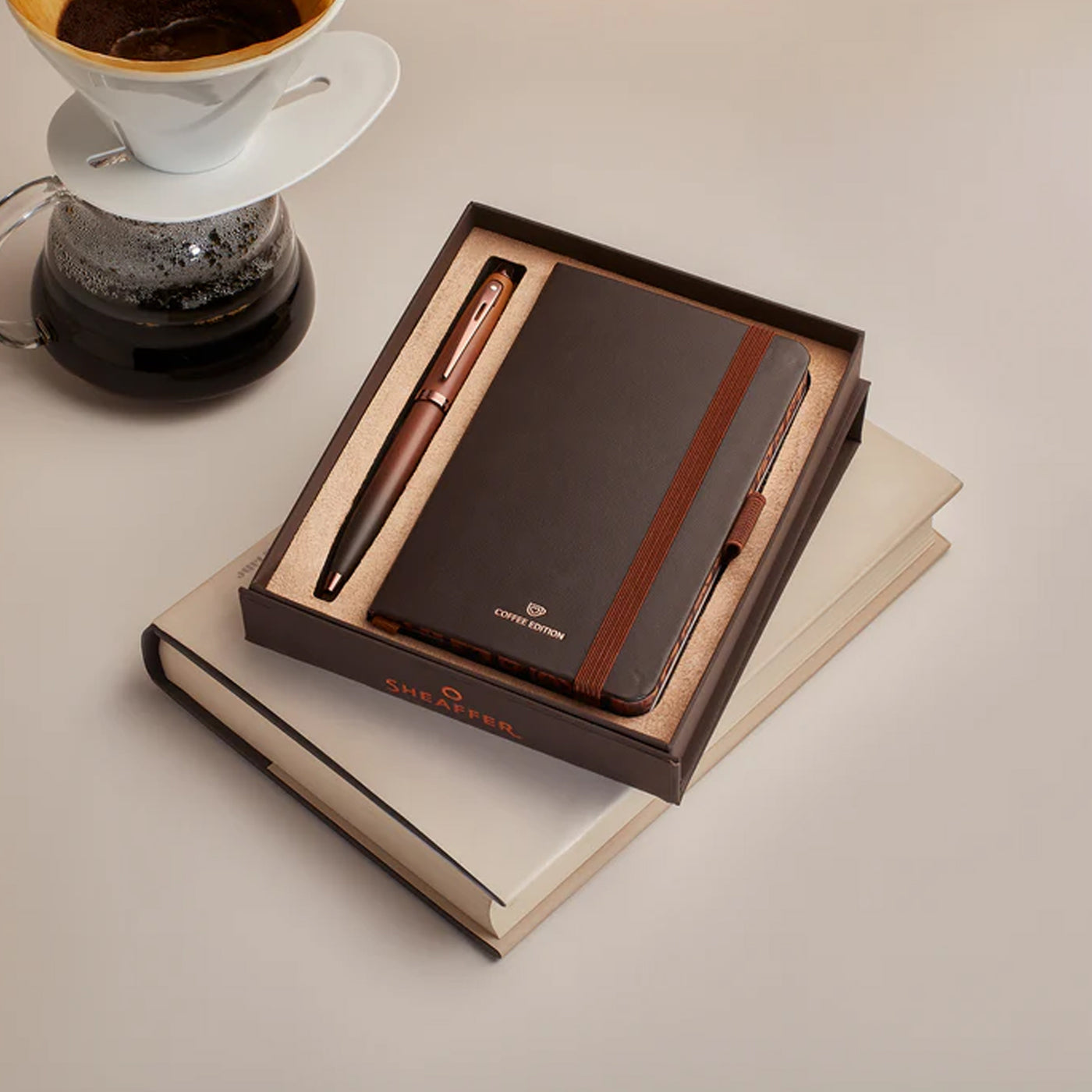 Sheaffer 9374 Gift Set - 100 Series Coffee Matte Brown Ball Pen with Brown Small Notebook