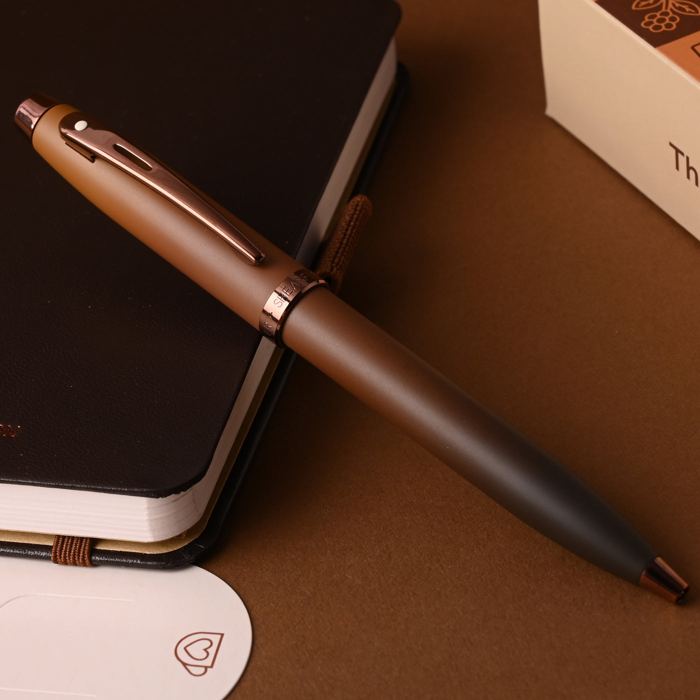 Sheaffer 9374 Gift Set - 100 Series Coffee Matte Brown Ball Pen with Brown Small Notebook 2
