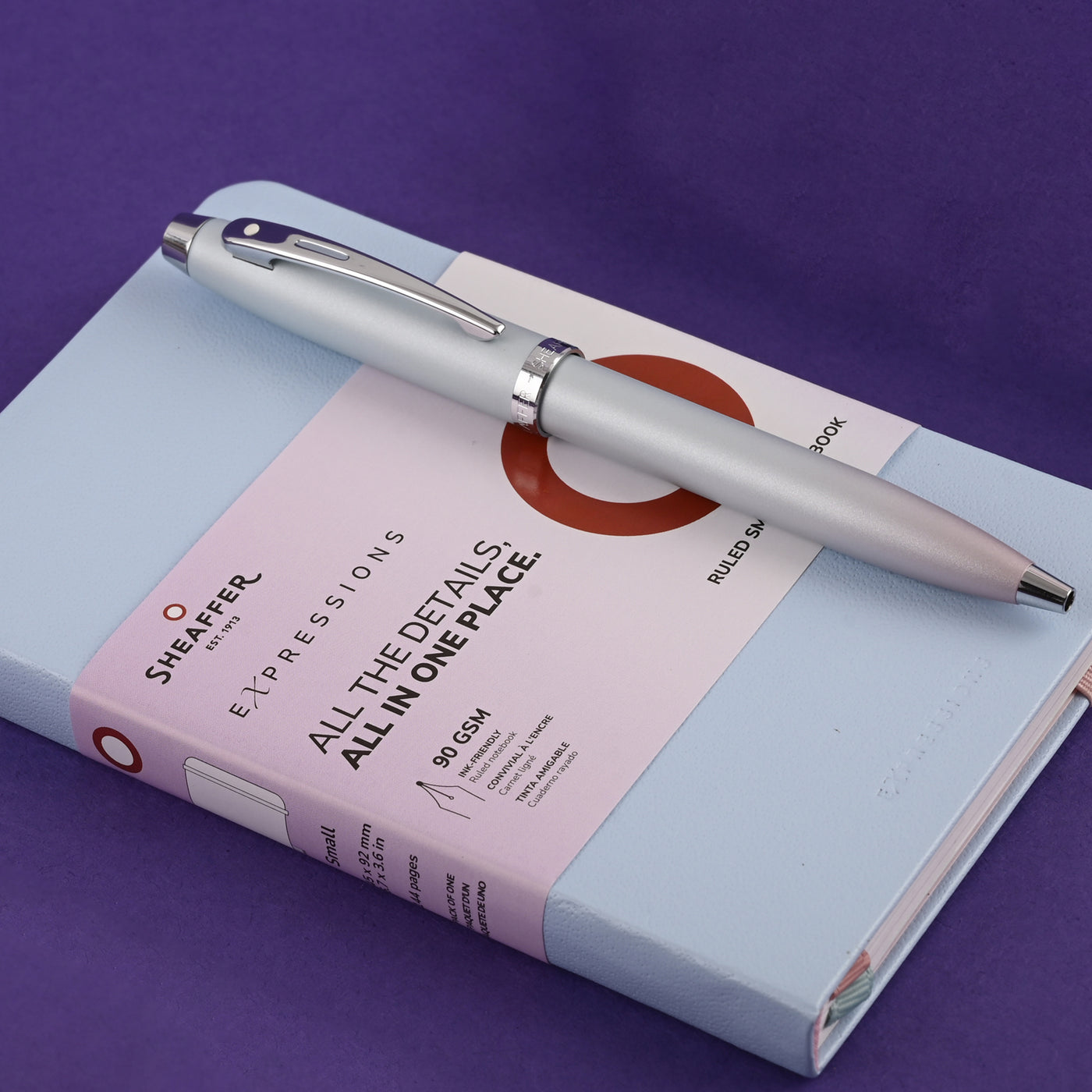 Sheaffer 9376 Gift Set - Expressions 100 Blue & Pink Pearlised Gradient Ball Pen with A6 Notebook 3