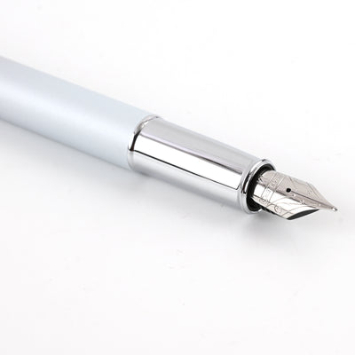 Sheaffer Expressions 100 Fountain Pen - Blue & Pink Pearlised Gradient CT 4