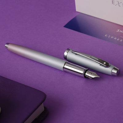 Sheaffer Expressions 100 Fountain Pen - Blue & Pink Pearlised Gradient CT 8