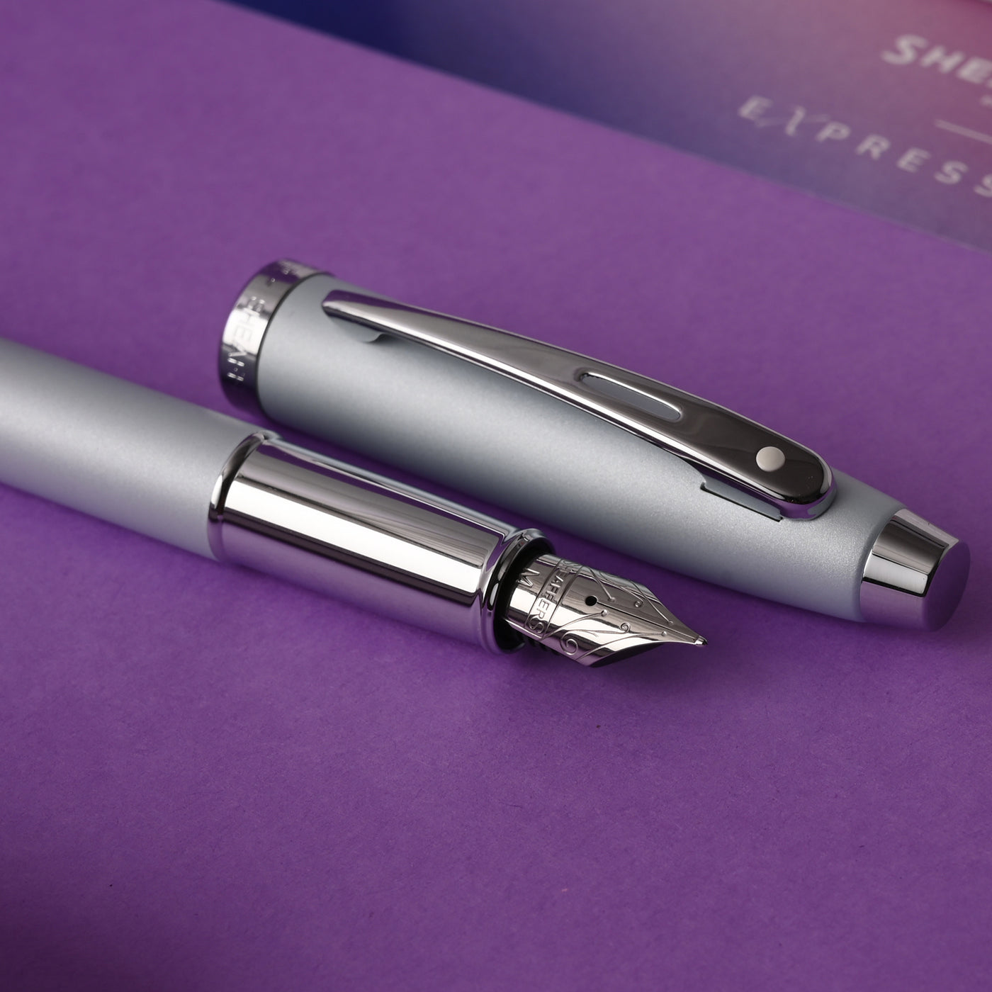 Sheaffer Expressions 100 Fountain Pen - Blue & Pink Pearlised Gradient CT 9
