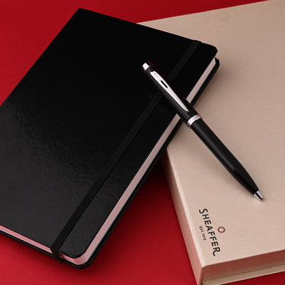 Sheaffer Gift Set - 100 Series Black CT Ball Pen with A5 Black Notebook 1