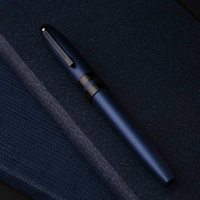 Sheaffer Icon Fountain Pen - Metallic Blue PVD 11