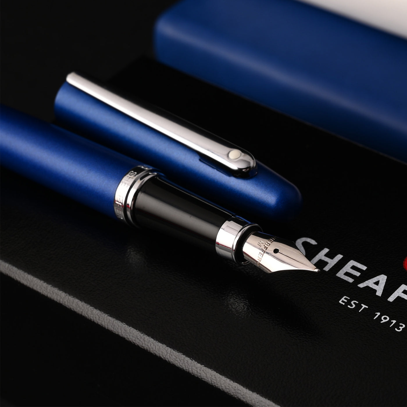 Sheaffer VFM Fountain Pen - Neon Blue CT 8